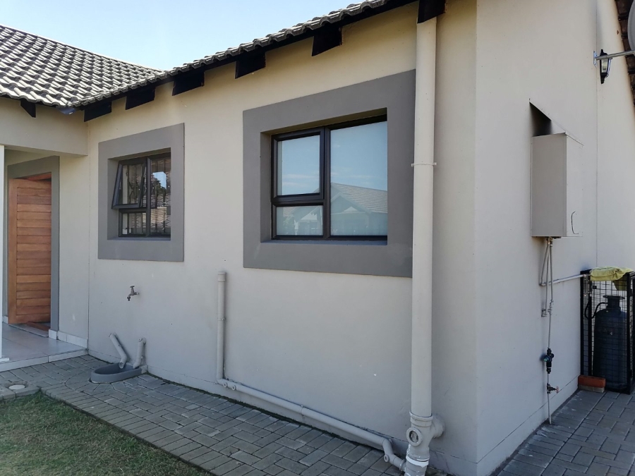 To Let 3 Bedroom Property for Rent in Bloemspruit Free State